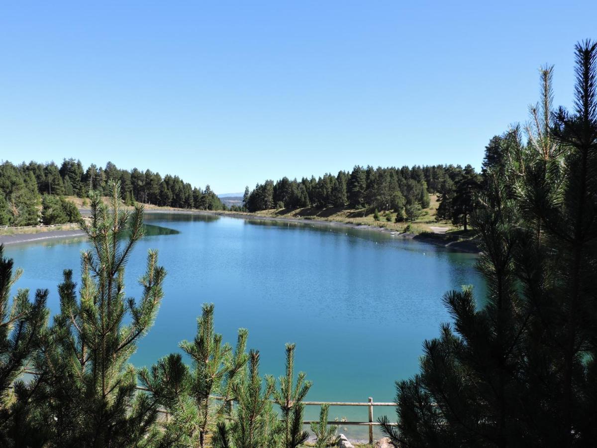 Alberg La Molina Xanascat المظهر الخارجي الصورة